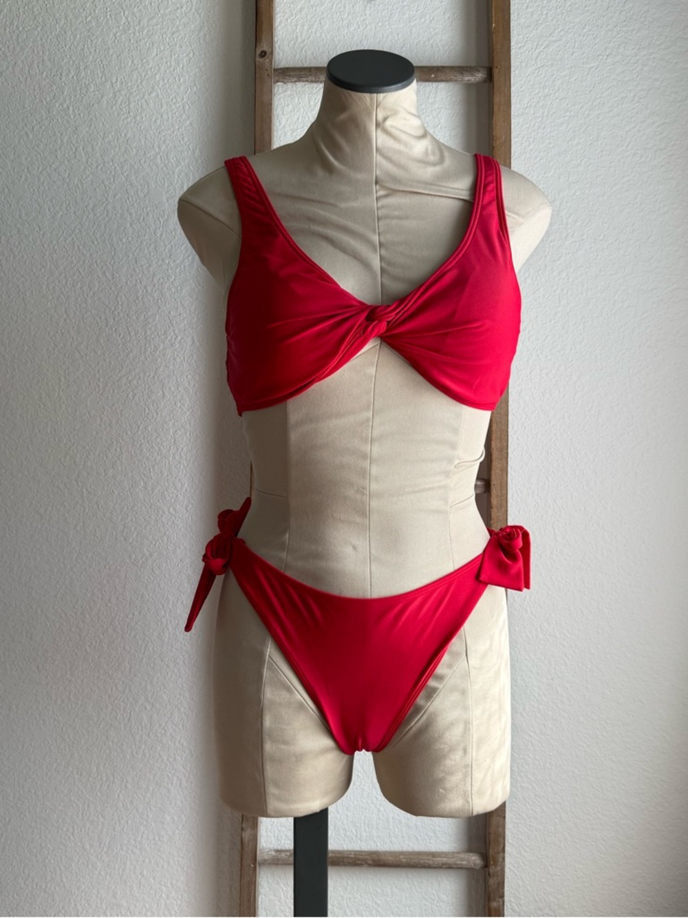 Abercrombie & Fitch Cherry Red Twist Top & Tie Waist Cheeky Bottom Bikini Sz: L
